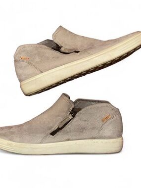Ecco Tan Suede Casual Zip Sneakers 8